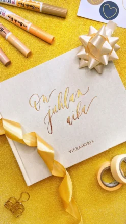 Vieraskirja Kalligrafiastudio - On juhlan aika